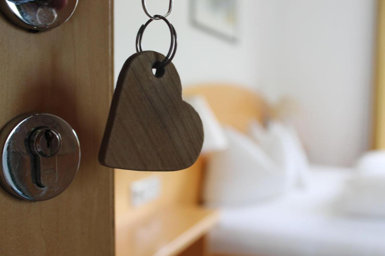 Wanderhotel Garni Cresta Schruns Exterior foto